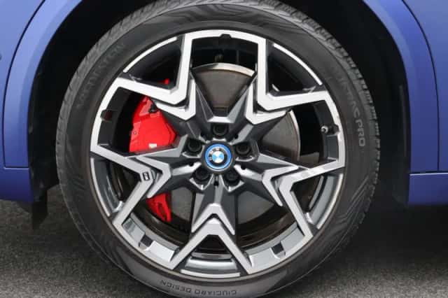 BMW iX2 (2024) thumbnail 6