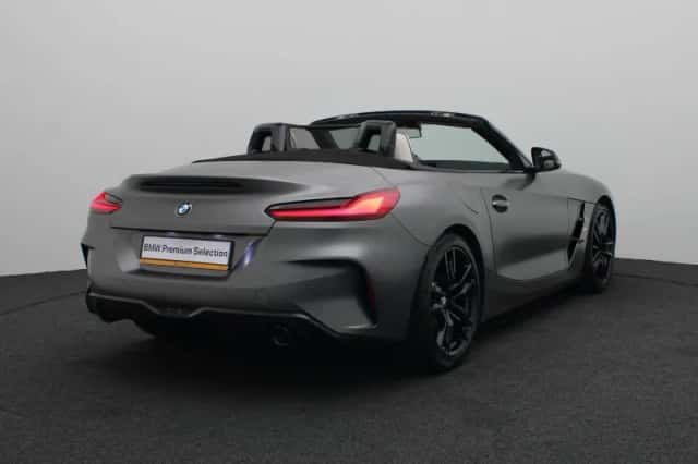 BMW Z4 (2025) thumbnail 2