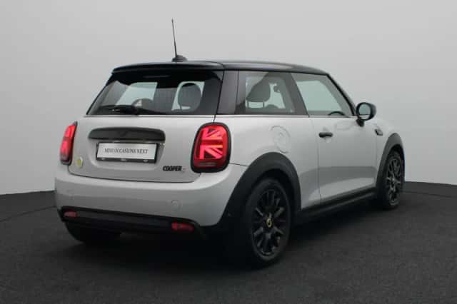 MINI Mini Electric (2022) thumbnail 2