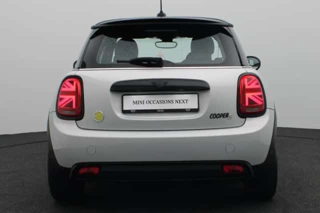 MINI Mini Electric (2022) thumbnail 5