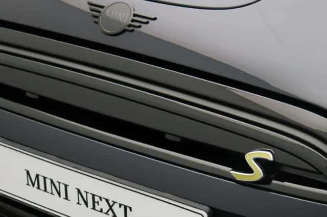 MINI Mini Electric (2023) thumbnail 6
