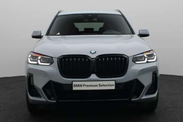 BMW X3 (2023) thumbnail 3