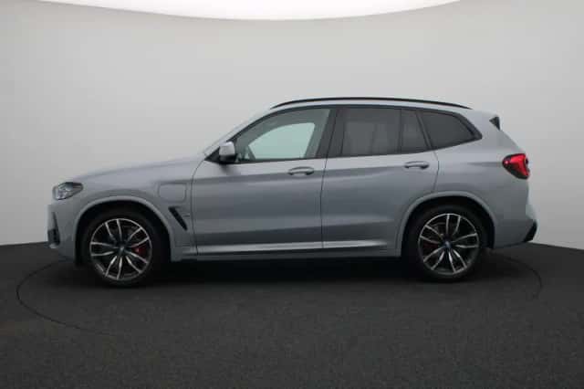 BMW X3 (2023) thumbnail 4