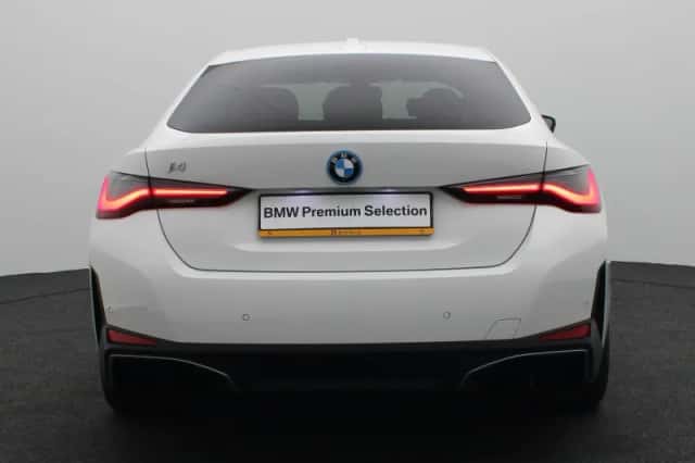 BMW i4 (2022) thumbnail 5
