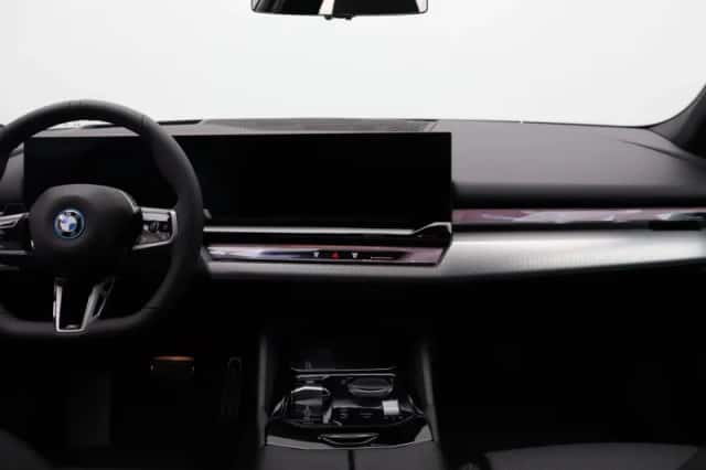 BMW i5 (2026) thumbnail 6