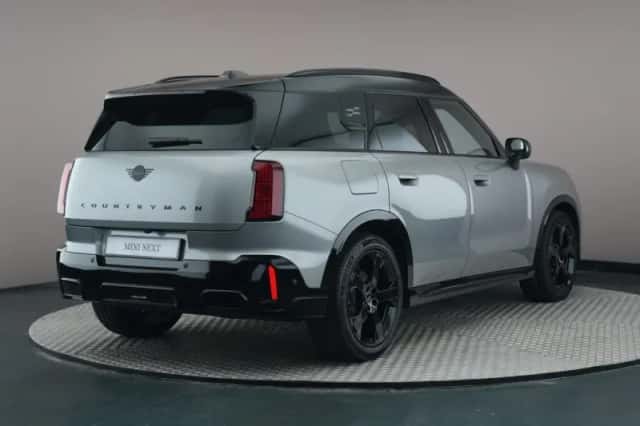 MINI Countryman (2025) thumbnail 2