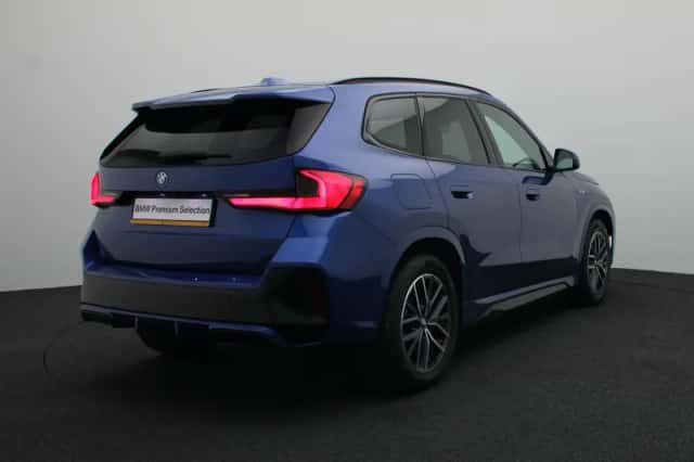 BMW X1 (2023) thumbnail 2
