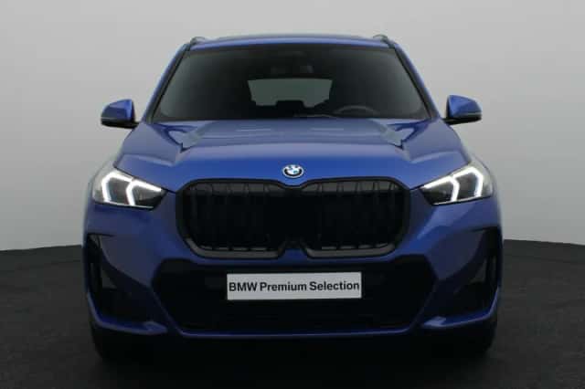 BMW X1 (2023) thumbnail 3
