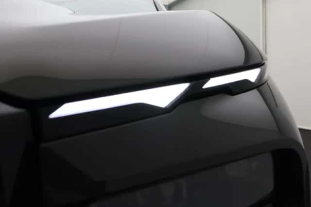BMW XM (2024) thumbnail 6