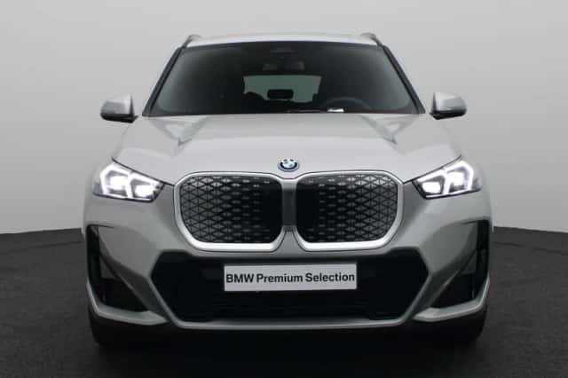 BMW iX1 (2026) thumbnail 3