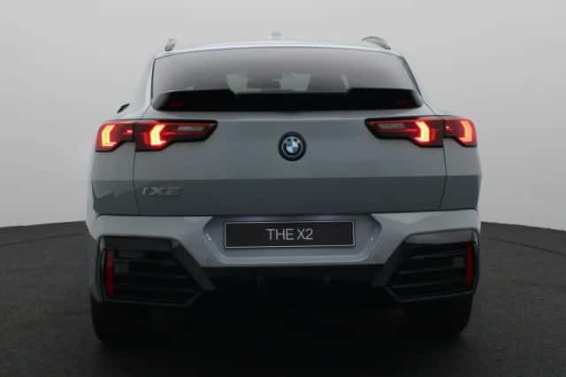 BMW iX2 (2026) thumbnail 5