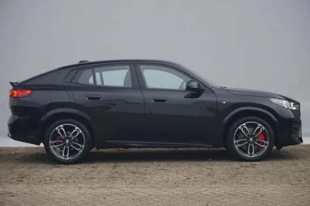 BMW X2 (2024) thumbnail 5