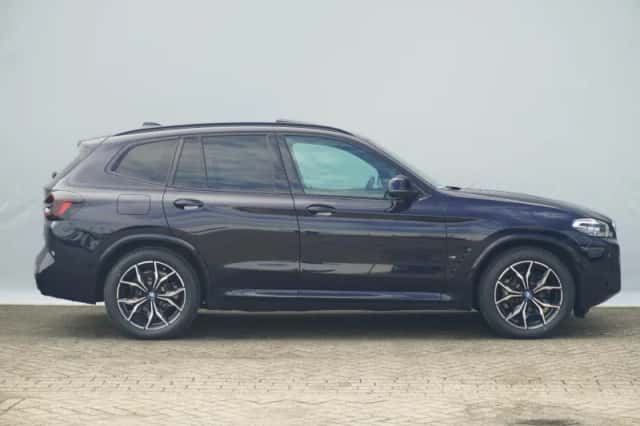BMW X3 (2023) thumbnail 4