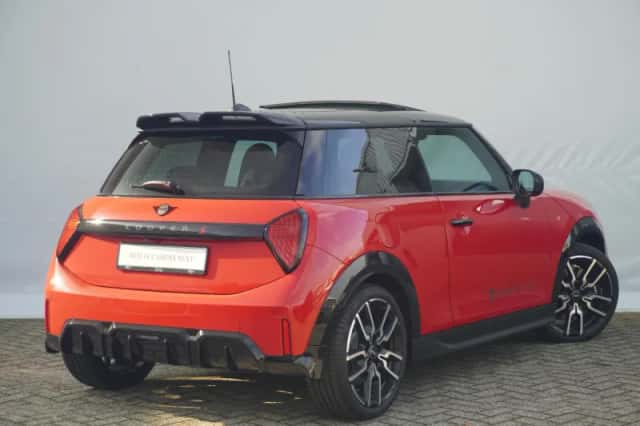 MINI Cooper S (2026) thumbnail 2