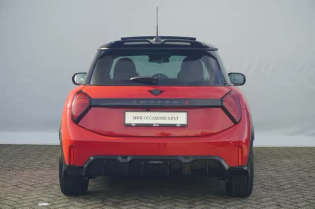MINI Cooper S (2026) thumbnail 5