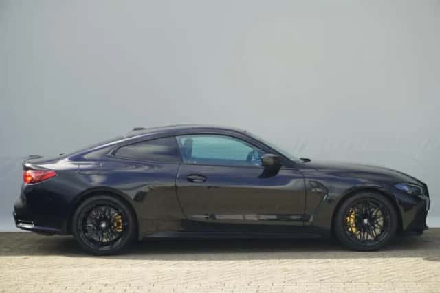 BMW M4 (2024) thumbnail 4