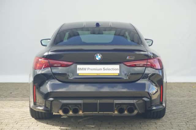 BMW M4 (2024) thumbnail 5