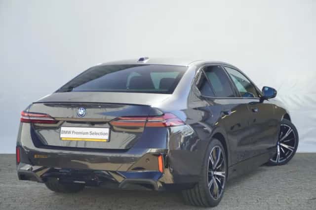 BMW 5-Serie (2024) thumbnail 2