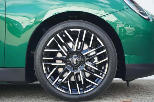 MINI Cooper (2026) thumbnail 6
