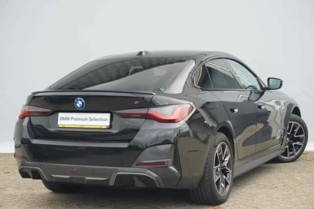 BMW i4 (2023) thumbnail 2