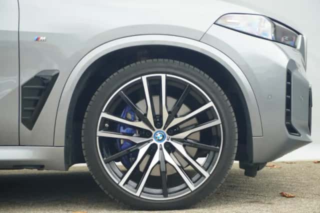 BMW X5 (2024) thumbnail 6