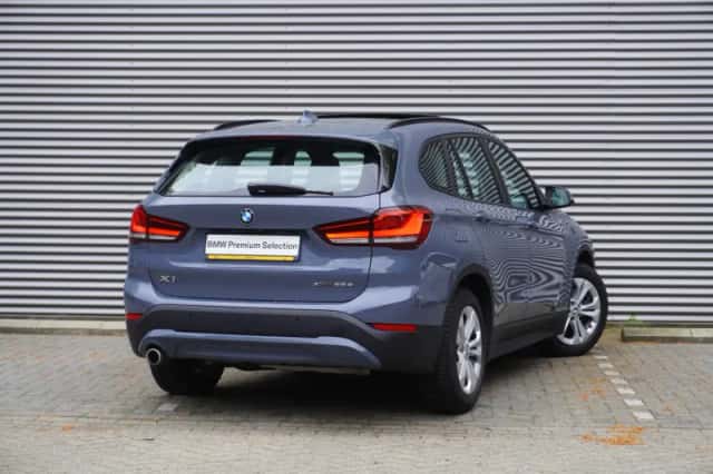 BMW X1 (2021) thumbnail 2