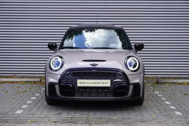 MINI John Cooper Works (2023) thumbnail 3