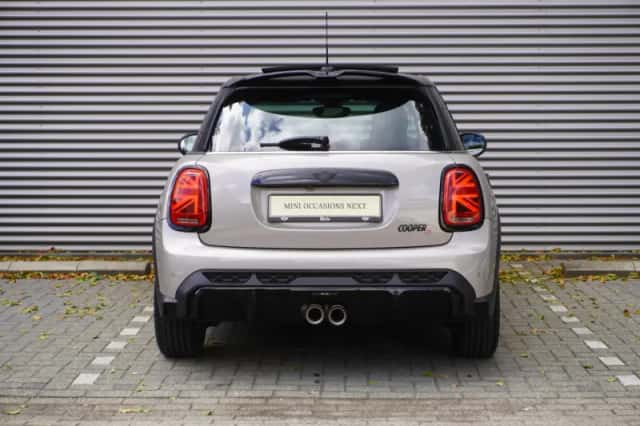 MINI John Cooper Works (2023) thumbnail 5