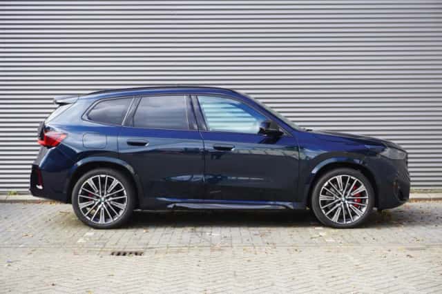 BMW iX1 (2026) thumbnail 4