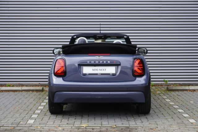 MINI Cabrio (2026) thumbnail 5