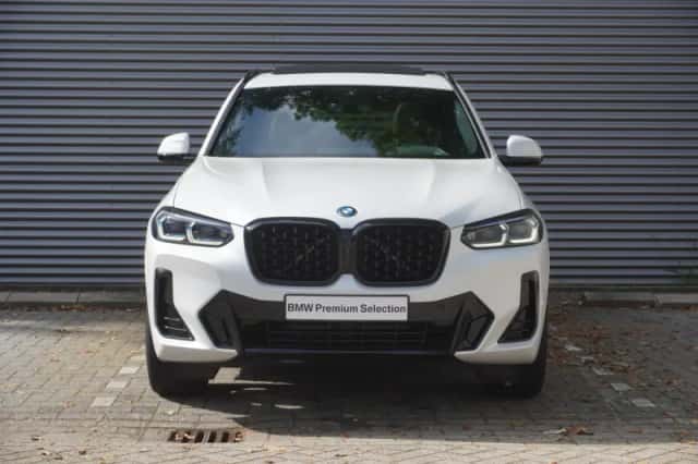 BMW X3 (2022) thumbnail 3