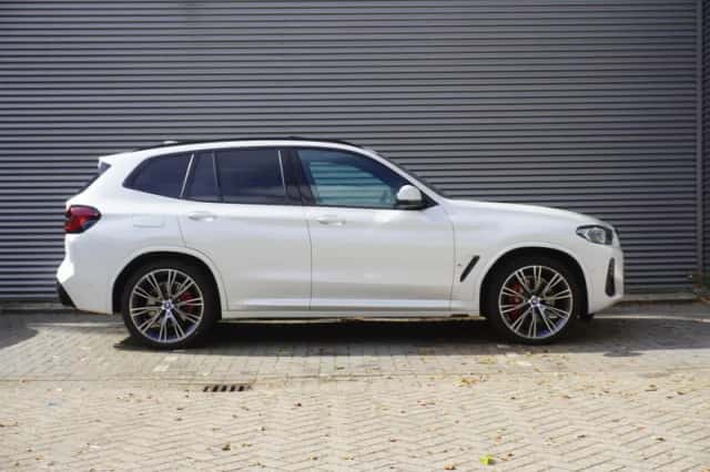 BMW X3 (2022) thumbnail 4