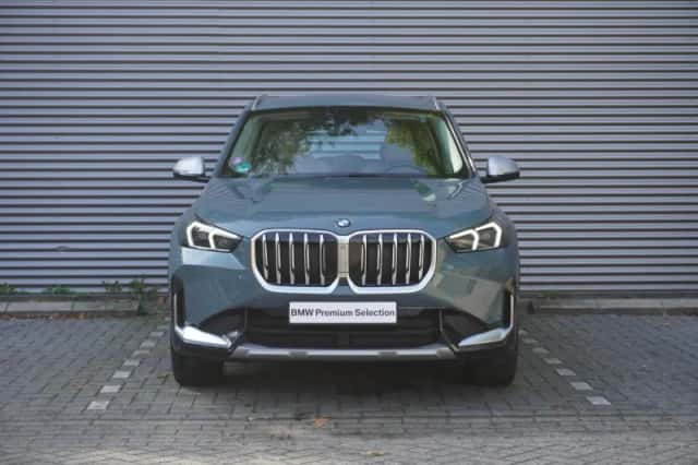 BMW X1 (2023) thumbnail 3