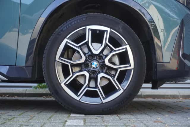BMW X1 (2023) thumbnail 6