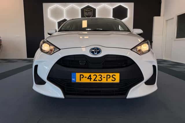 Toyota Yaris (2022) thumbnail 5