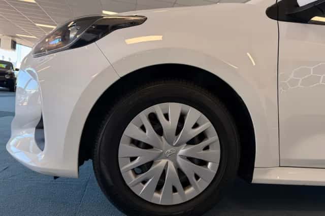 Toyota Yaris (2022) thumbnail 6