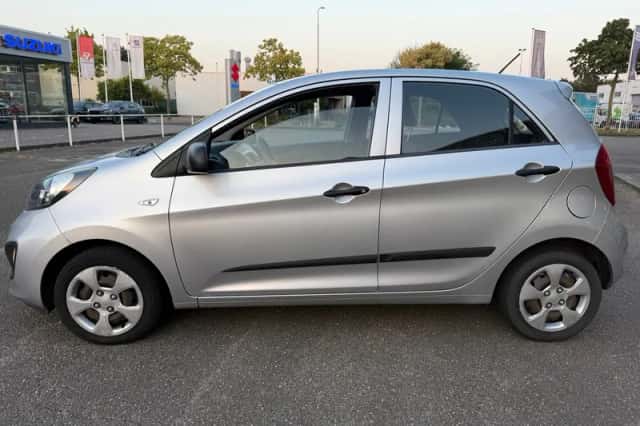 Kia Picanto (2011) thumbnail 2