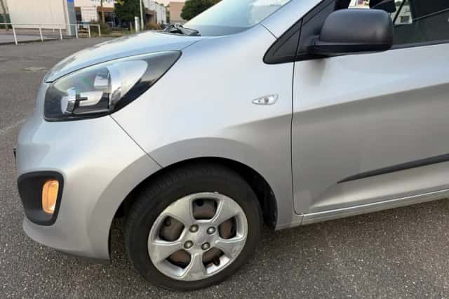 Kia Picanto (2011) thumbnail 6