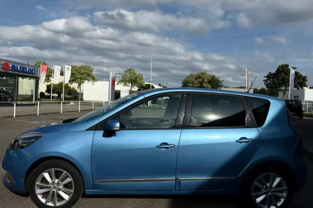 Renault Scénic (2013) thumbnail 3