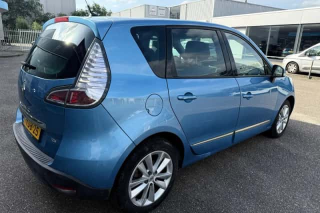 Renault Scénic (2013) thumbnail 5