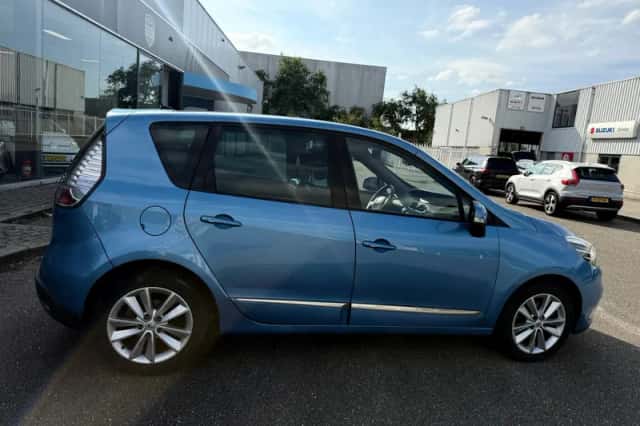 Renault Scénic (2013) thumbnail 6
