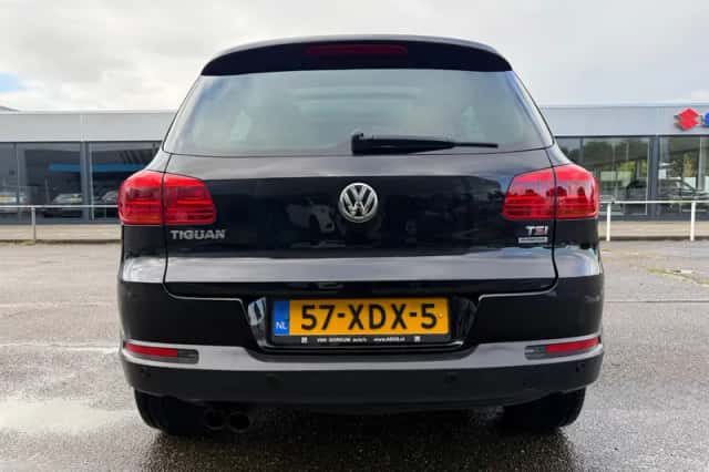 Volkswagen Tiguan (2012) thumbnail 3