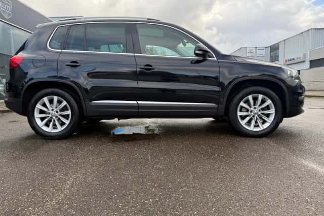 Volkswagen Tiguan (2012) thumbnail 4