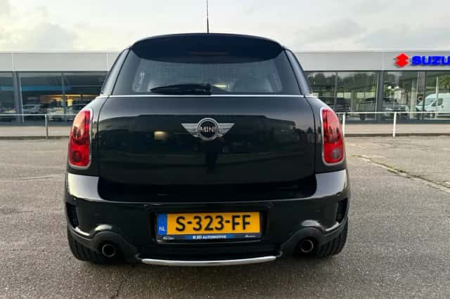 MINI Countryman (2013) thumbnail 3