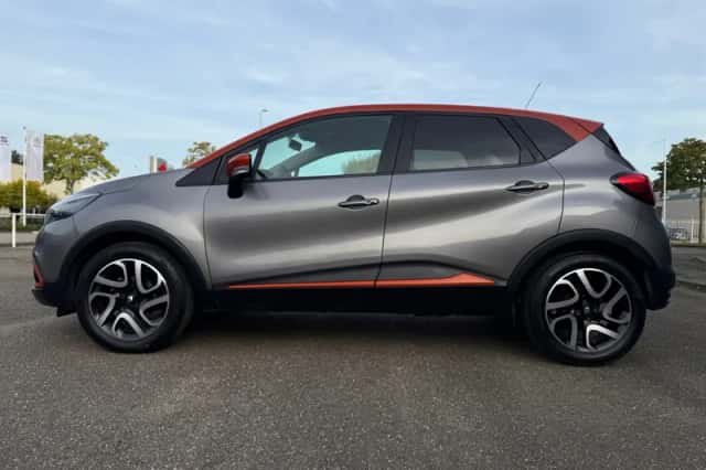 Renault Captur (2015) thumbnail 2