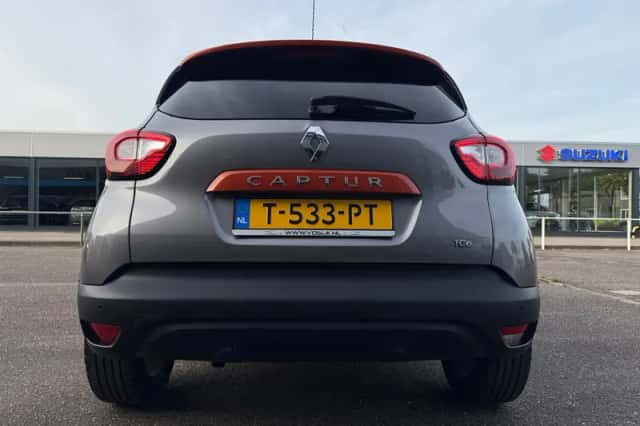 Renault Captur (2015) thumbnail 3