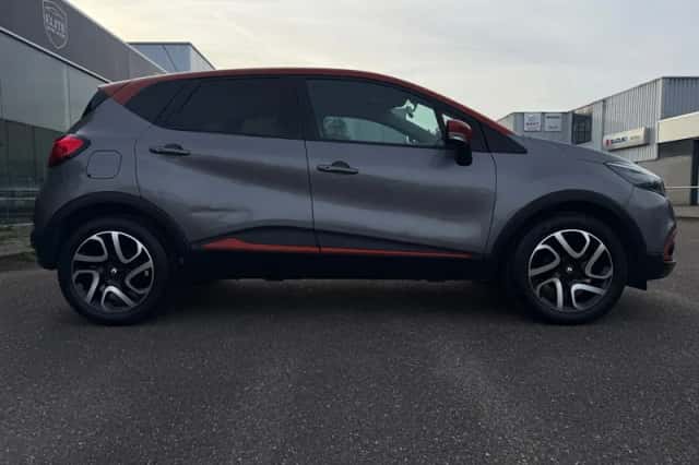 Renault Captur (2015) thumbnail 4