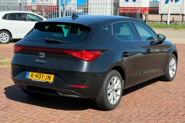SEAT Leon (2022) thumbnail 6