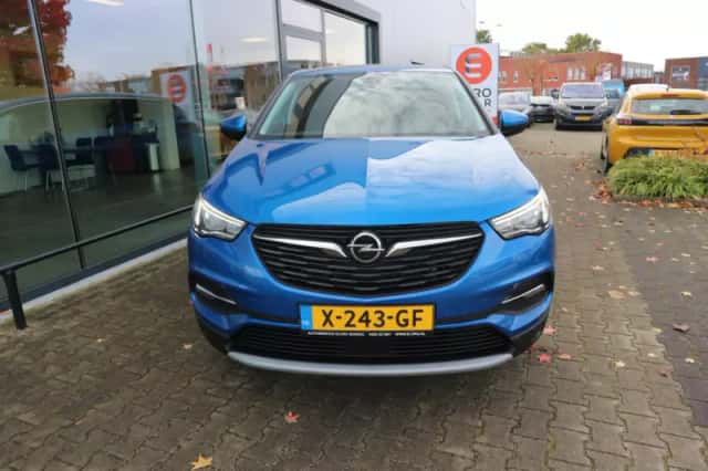 Opel Grandland (2018) thumbnail 2