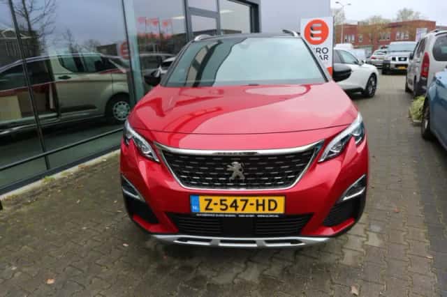 Peugeot 3008 (2019) thumbnail 2